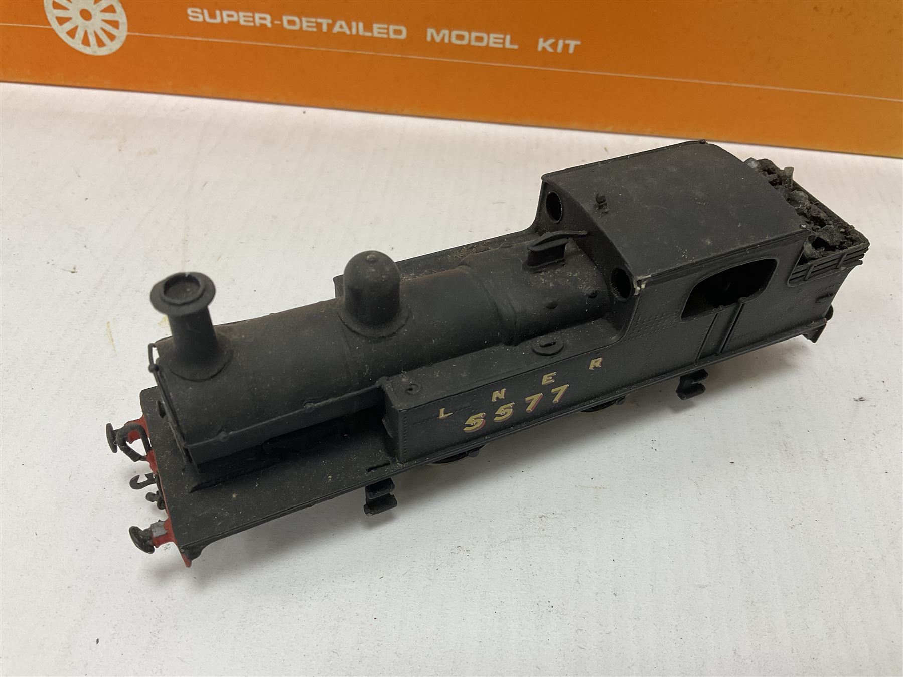 ‘00’ gauge - two kit built locomotives comprising Class F1 GCR/LNER/BR ...