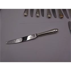 Set of twenty-four modern silver handled table knives, hallmarked Carr's of Sheffield Ltd, Sheffield 1998, contained within two Town Talk cutlery wraps