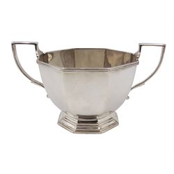 1930s century silver twin handled bowl, of faceted octagonal form with two angular handles, upon a hexagonal foot, hallmarked Mappin & Webb Ltd, Sheffield 1938, including handles H8.5cm