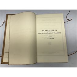 Shakespeare (William), Shakespeares Comedies, Histories, & Tragedies, 364/1000 signed by Sidney Lee, original ful reversed calf and ties, folio, Oxford, Clarendon Press, 1902