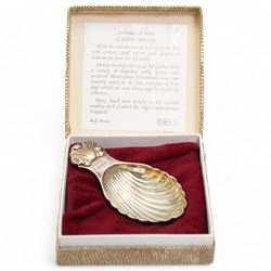 Modern silver caddy spoon with shell shape bowl Birmingham 1973, boxed