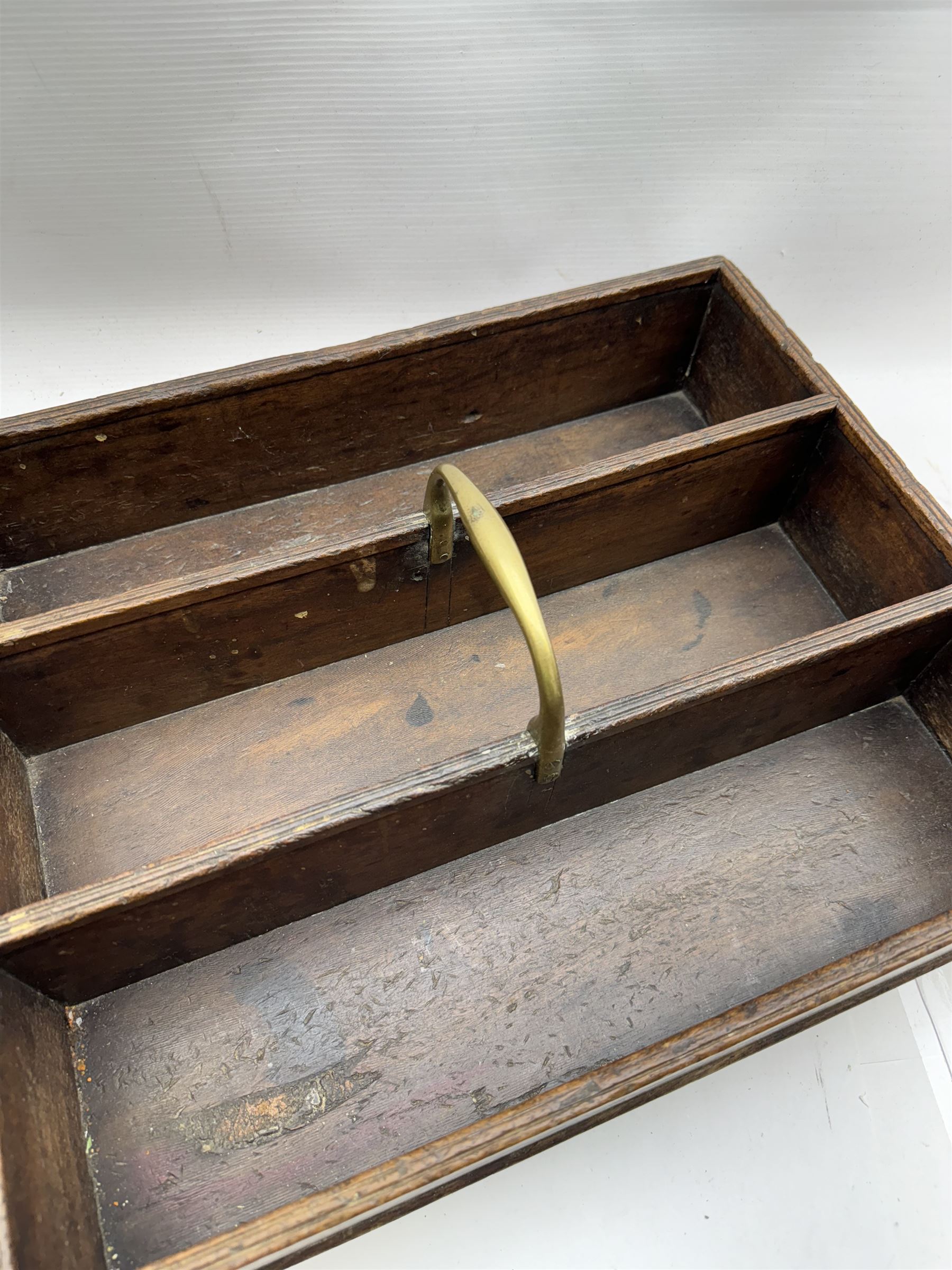 Georgian mahogany cutlery box, with three long divisions and brass carry handle, 43cm x 35cm