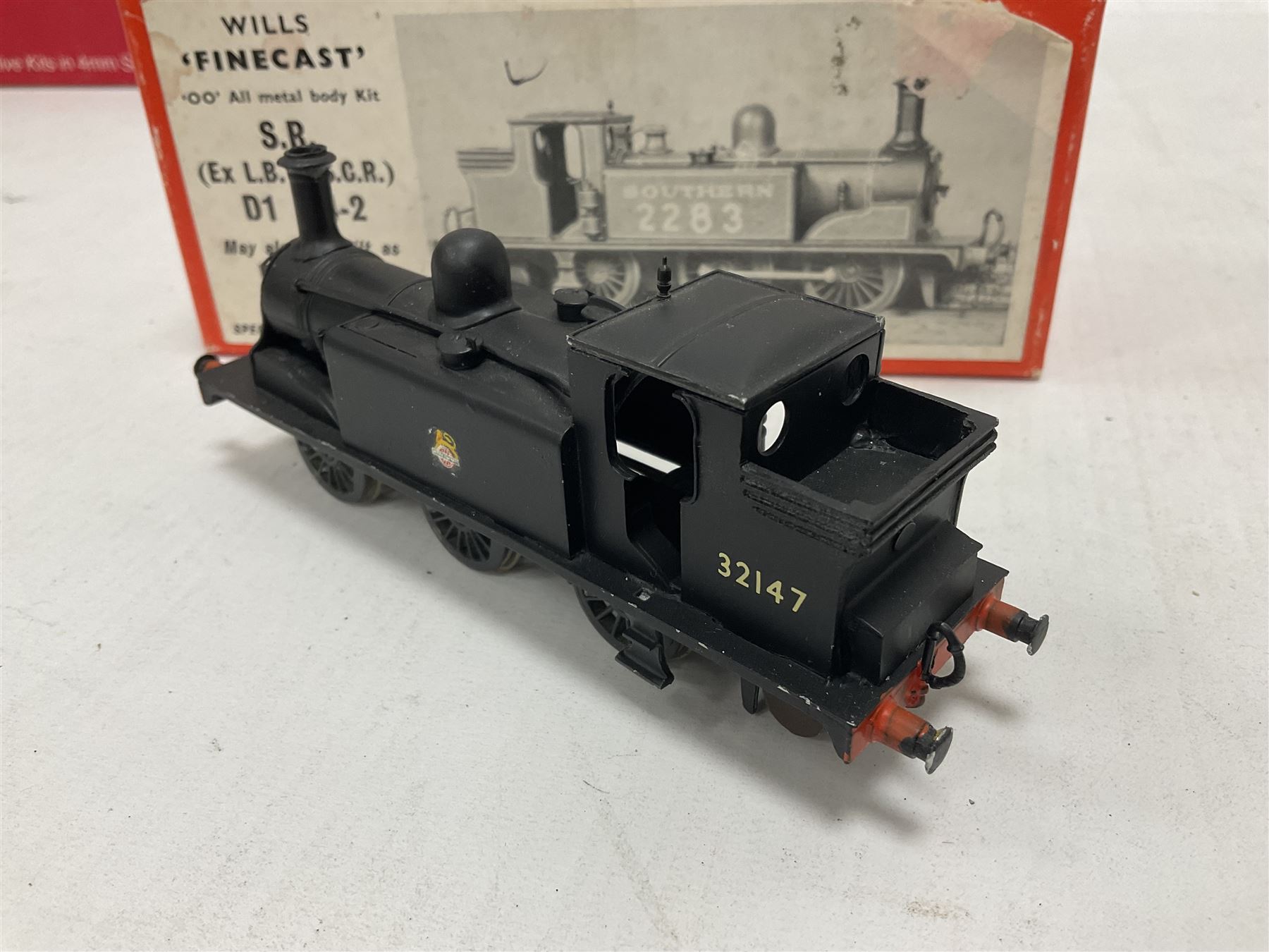 ‘00’ gauge - two kit built steam locomotives comprising Class E 4-4-0 no.31587 with tender in BR black, with South Eastern Finecast box; Class E1 Black Tanks 0-6-0T no.32147 in BR black, with Wills Finecast Box (2) 