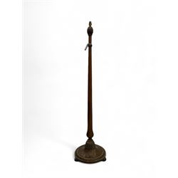 Early 20th century oak standard lamp base, of baluster form with fluted acorn finial and c...