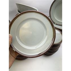 20th century celadon dinner service with iron rim, comprising nineteen dinner plates 26.5cm, twenty-four side plates D24cm, twelve varying bowls, twenty-two tea plates and fifteen saucers 