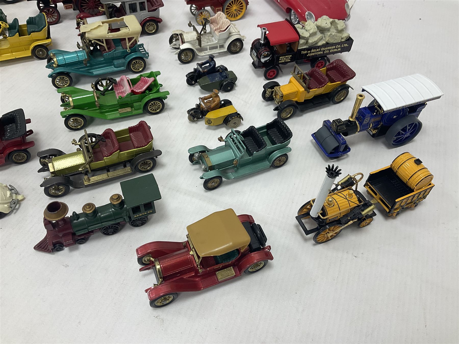 Approximately twenty eight die-cast scale model cars to include Corgi Chitty Chitty Bang Bang with three figures, Lesney/Matchbox Models of Yesteryear, Franklin Mint, Dinky etc 