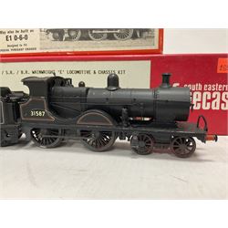 ‘00’ gauge - two kit built steam locomotives comprising Class E 4-4-0 no.31587 with tender in BR black, with South Eastern Finecast box; Class E1 Black Tanks 0-6-0T no.32147 in BR black, with Wills Finecast Box (2) 