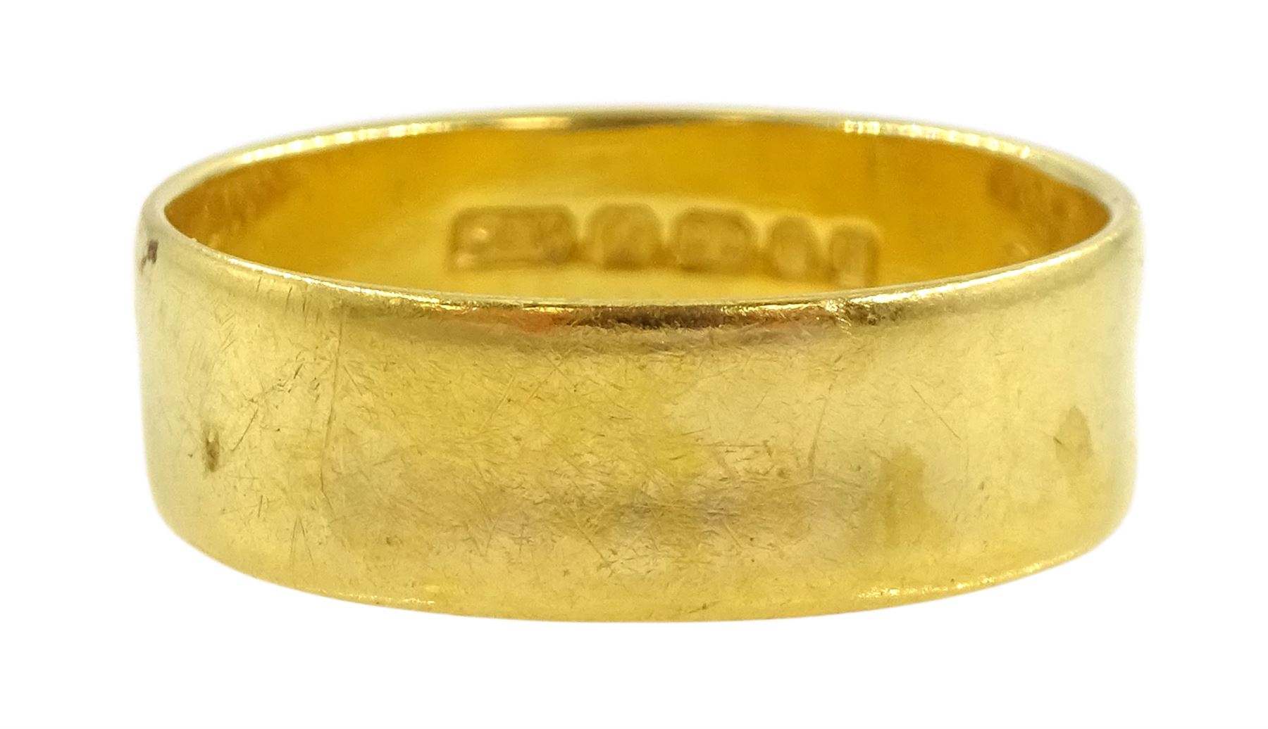 22ct gold wedding band, London 1965