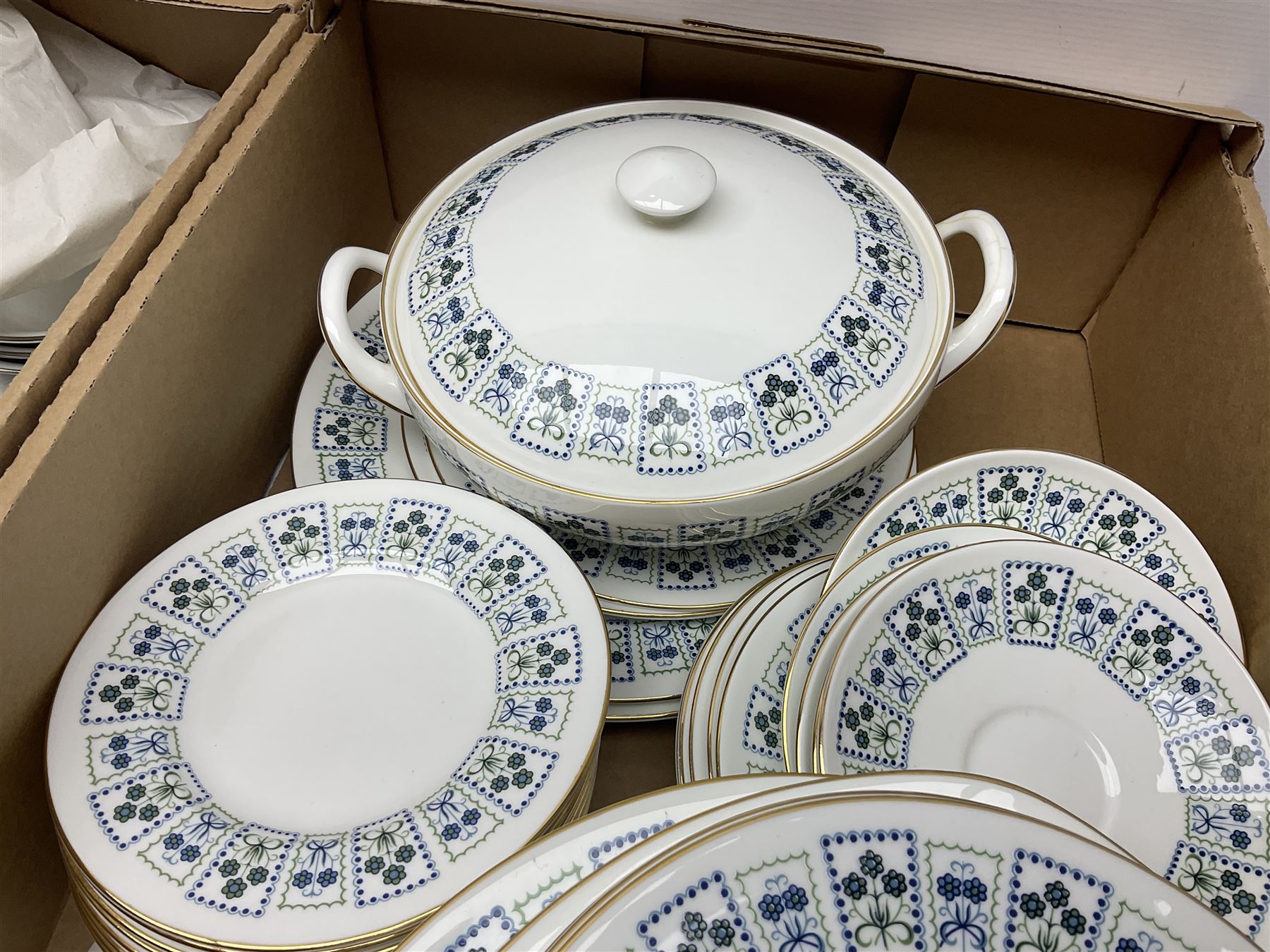 Royal Tuscan Tamarisk pattern tea and dinner wares, including teacups, saucers, twin handled tureen, dinner plates, side plates, etc, together with Noritake Legendary Regency pattern dinner wares, in three boxes 