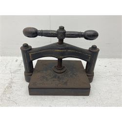 Cast iron hand cranked book press, H33cm 