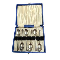 Set of six silver teaspoons, hallmarked, cased 