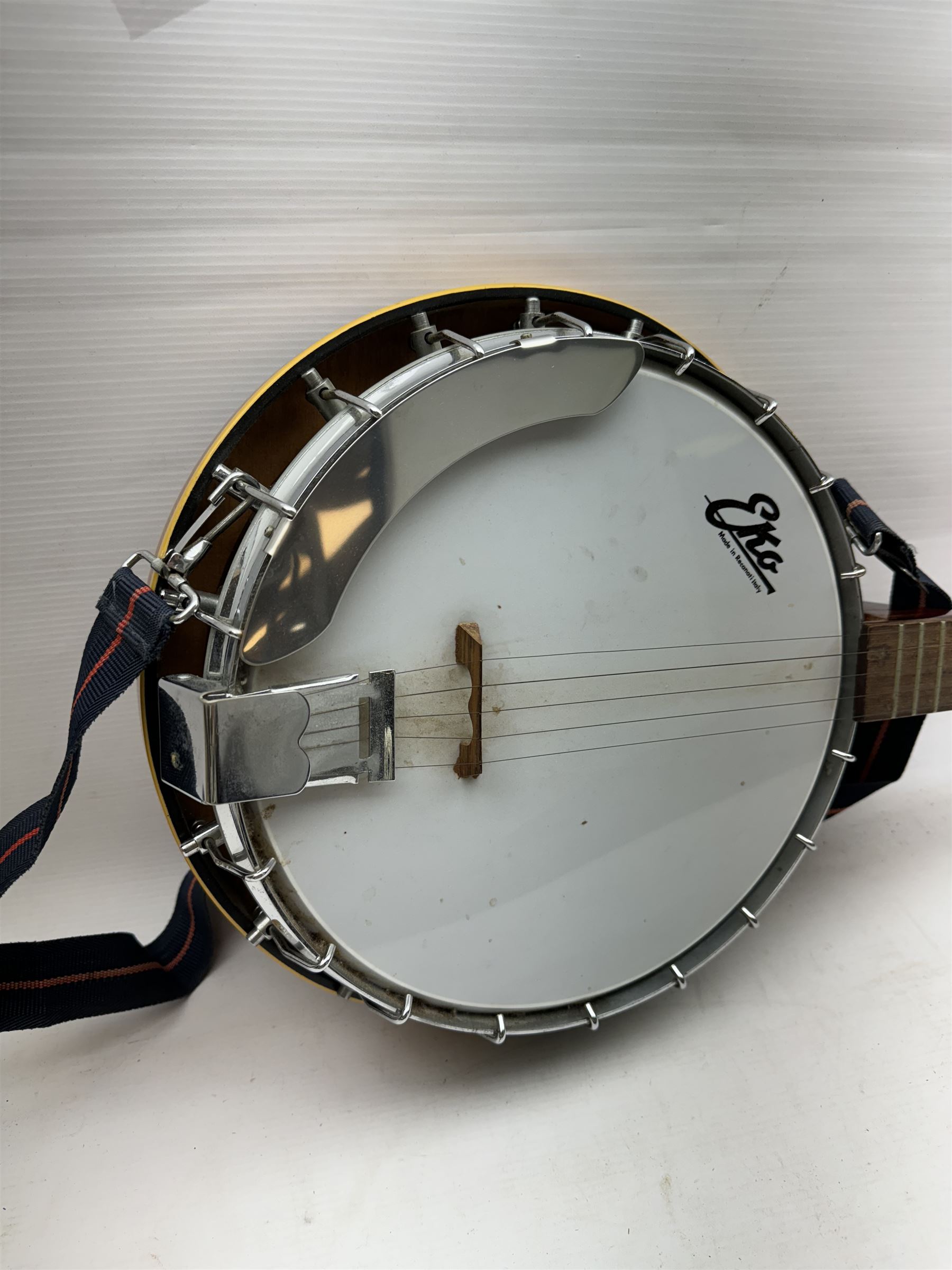 Eko four string guitar banjo, L97cm