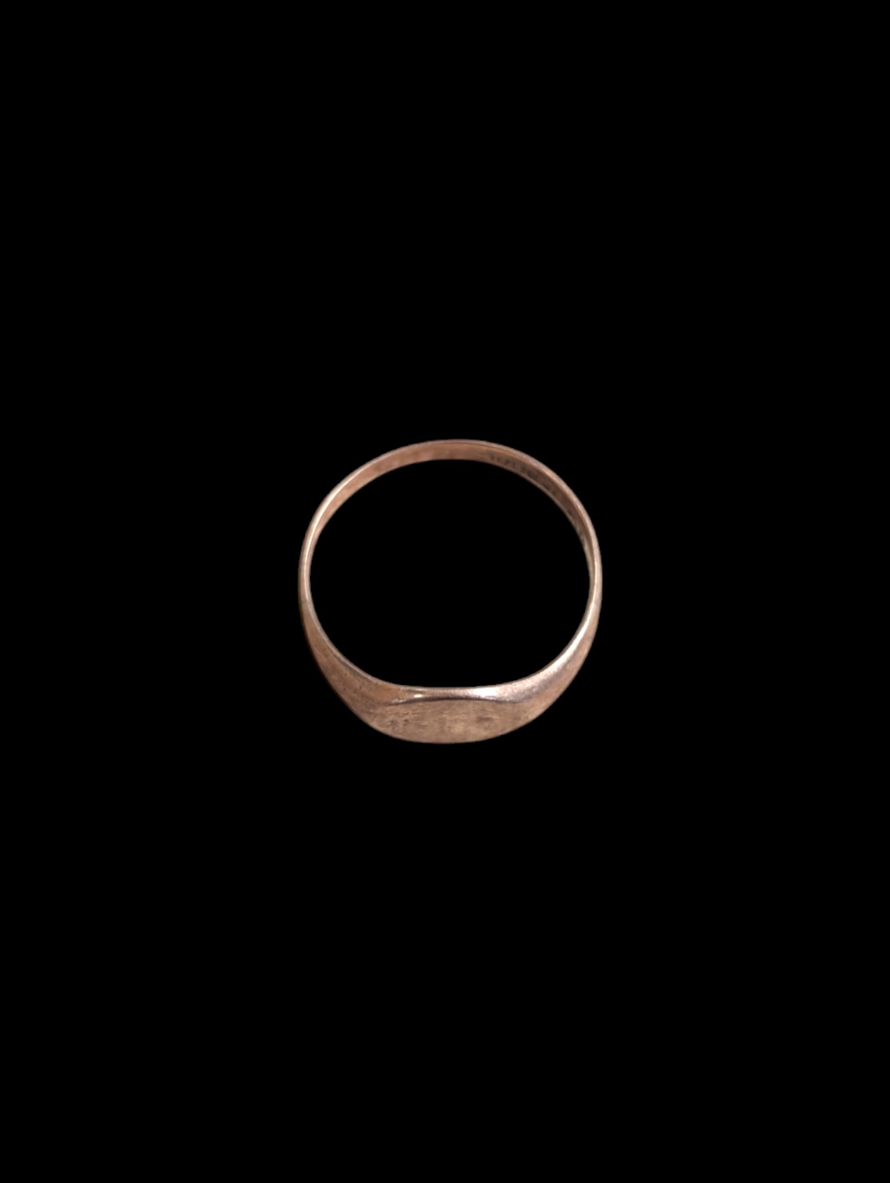 9ct rose gold signet ring with rubbed engraving, hallmarked 