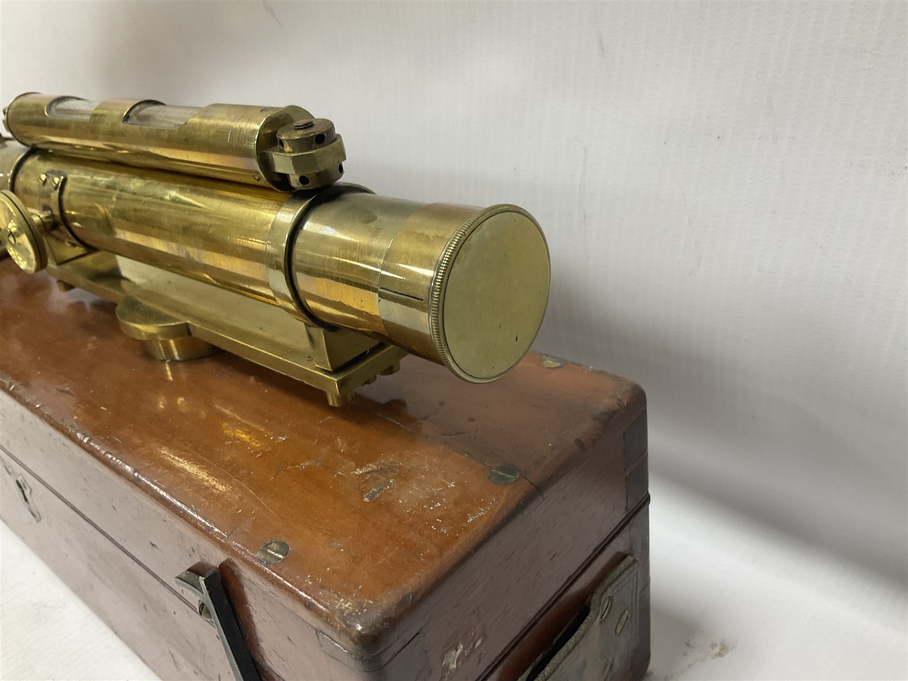 Late 19th century/early 20th century brass dumpy level, inscribed Carter Optician Exeter, in fitted mahogany case, together with a Lowne Instruments Air Meter, no L 3854