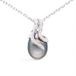 18ct white gold Tahitian pearl and round brilliant cut diamond pendant, hallmarked, on 18ct white gold chain necklace, stamped 750