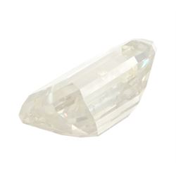 Loose emerald cut diamond stone, diamond 3.81 carat, colour L, clarity SI2, with World Gemological Institute report