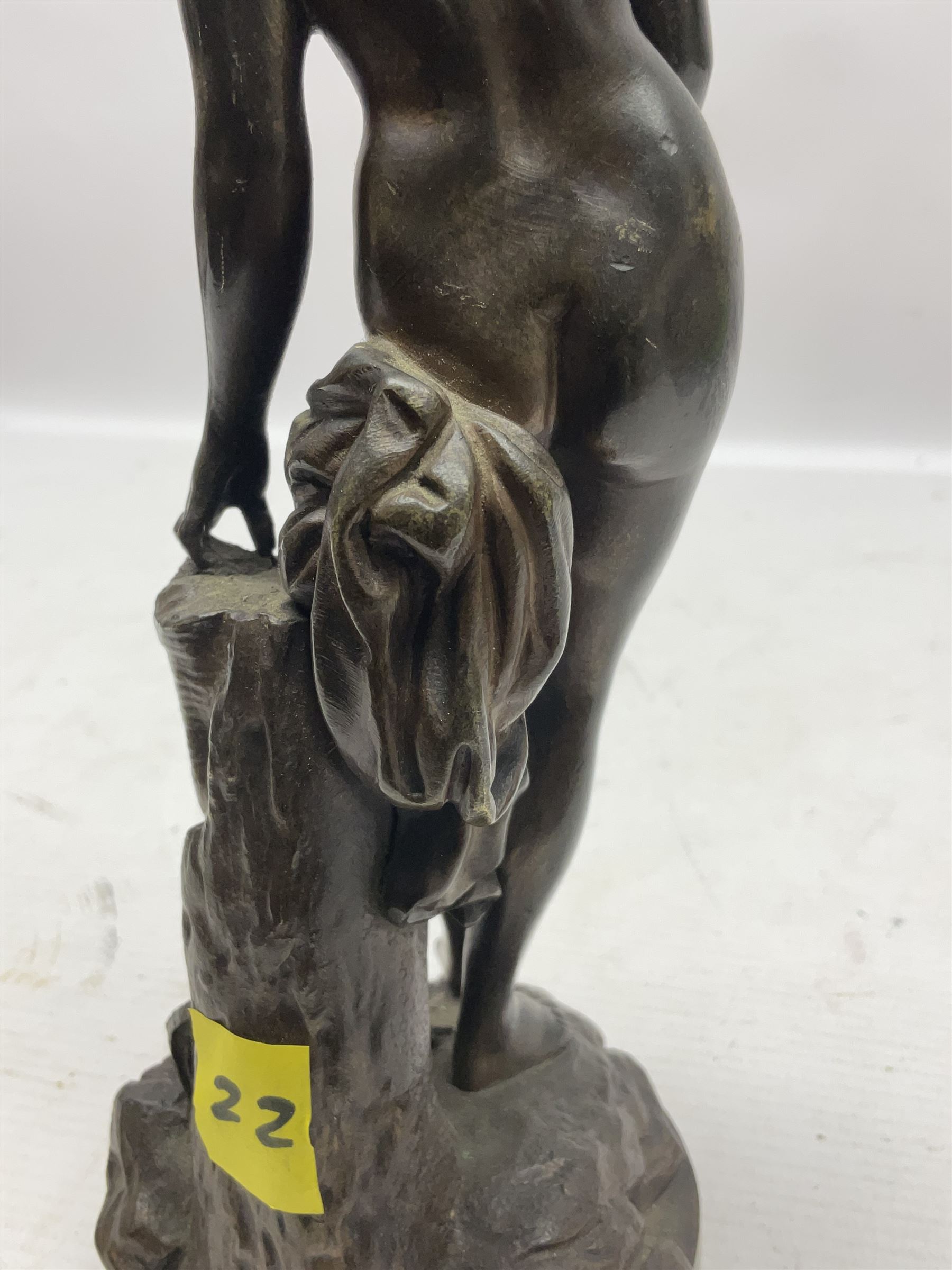 After Christophe Gabriel Allegrain, bronzed figure Venus in the Bath, H24cm