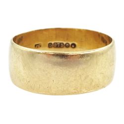 9ct gold wedding band, London 1968