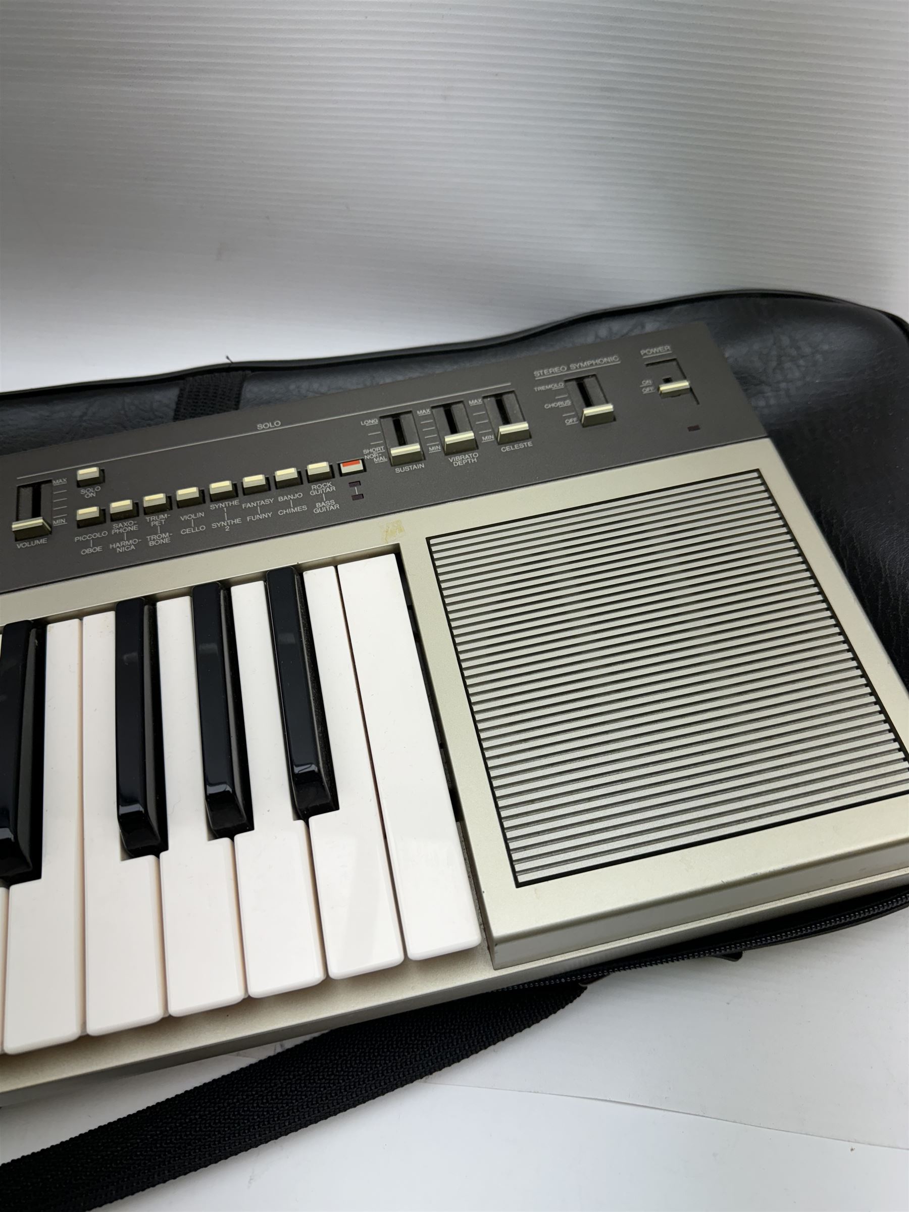 Yamaha PS-55 keyboard, L114cm