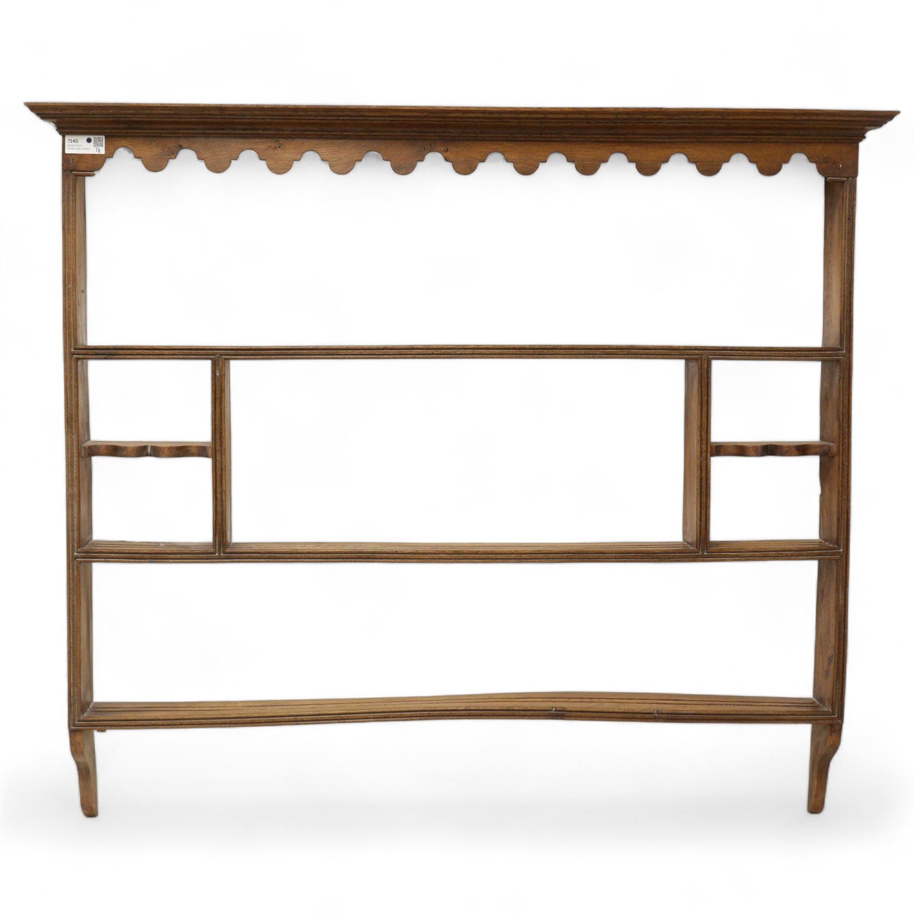 Georgian design elm plate rack, projecting moulded cornice over three tiers, moulded frame 