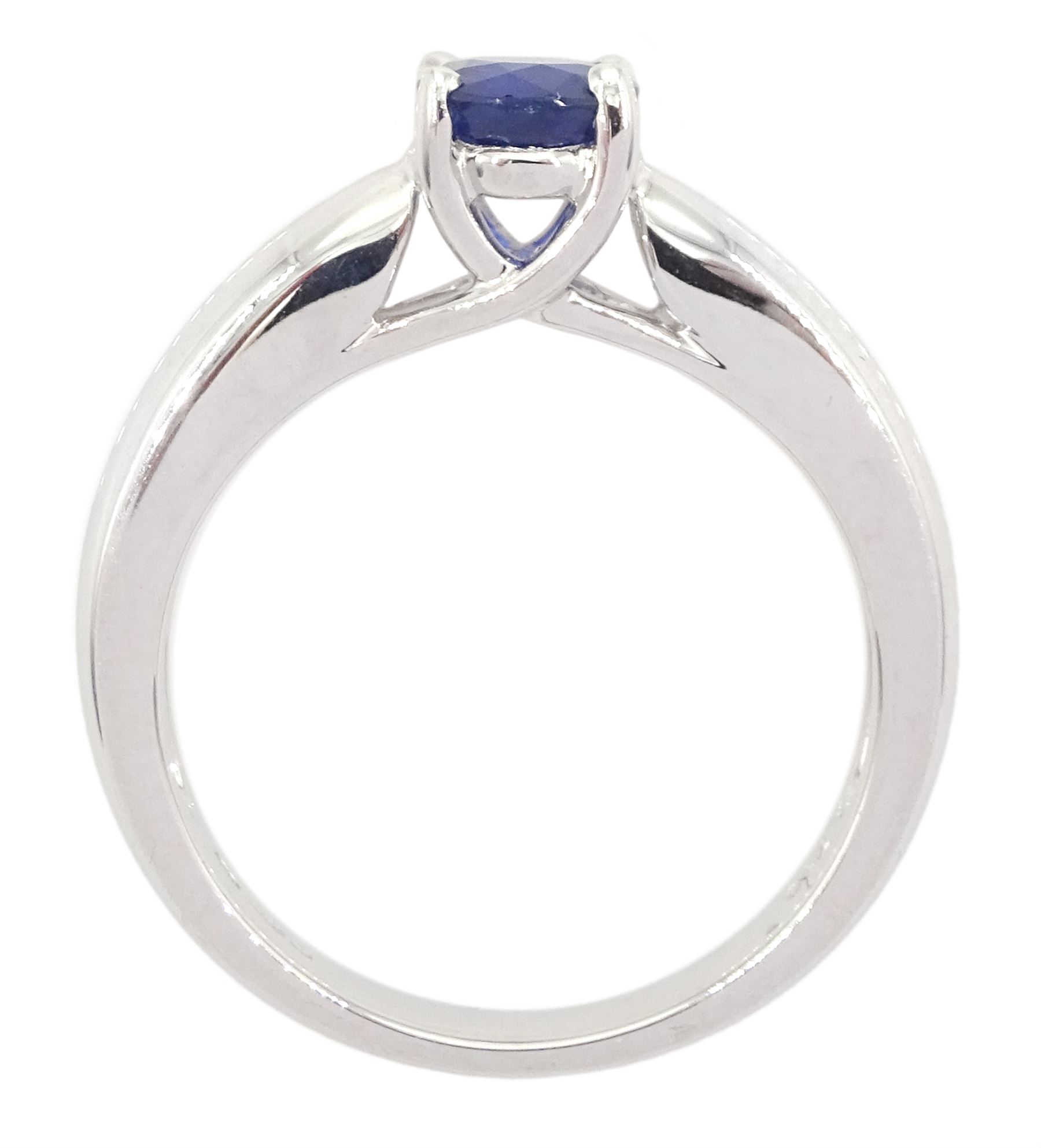 18ct white gold single stone oval cut sapphire ring, hallmarked, sapphire approx 0.90 carat