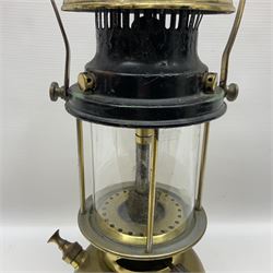 Bialaddin paraffin lamp Reg no 839212, H44cm