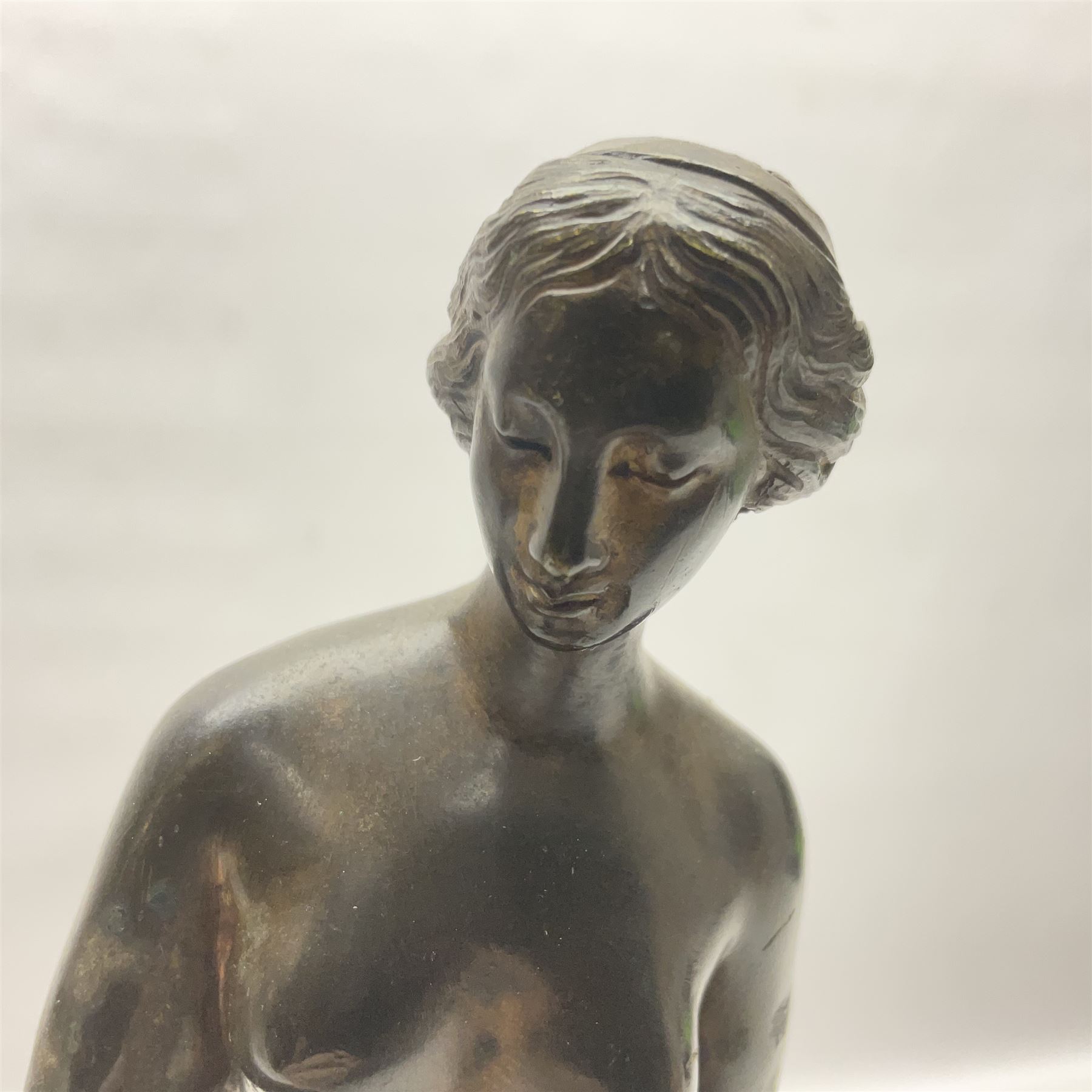 After Christophe Gabriel Allegrain, bronzed figure Venus in the Bath, H24cm