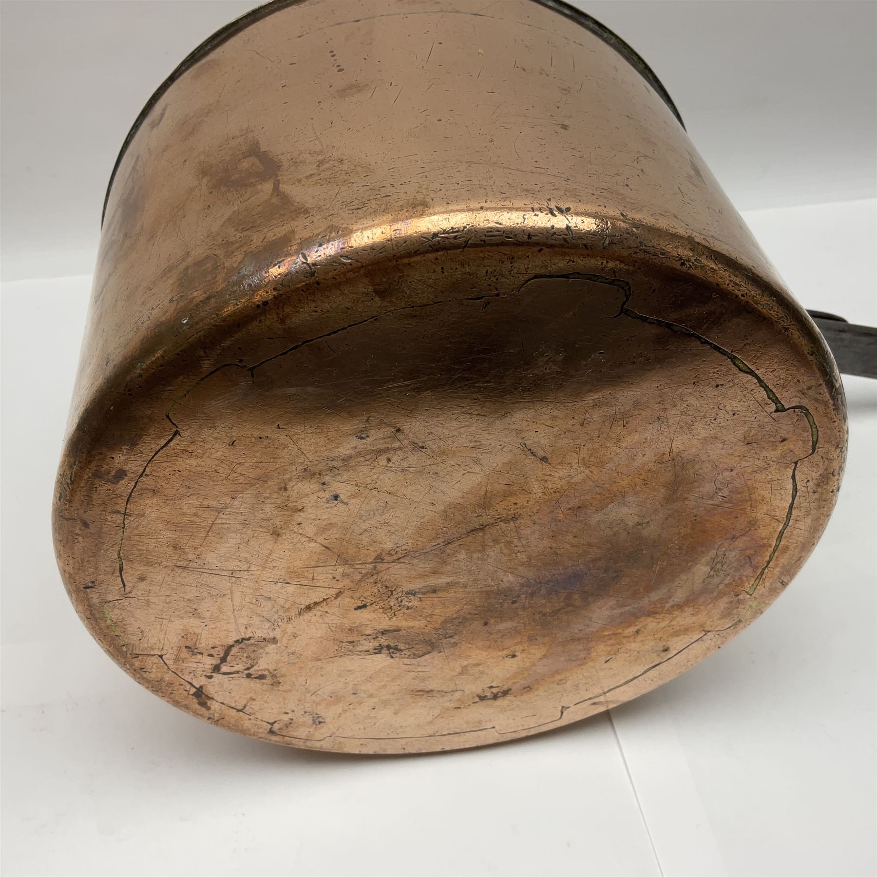 Large late 19th century copper lidded sauce pan, H15cm D23.5cm including handles L47.5cm