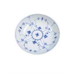 Royal Copenhagen Blue Fluted pattern dish, D21cm