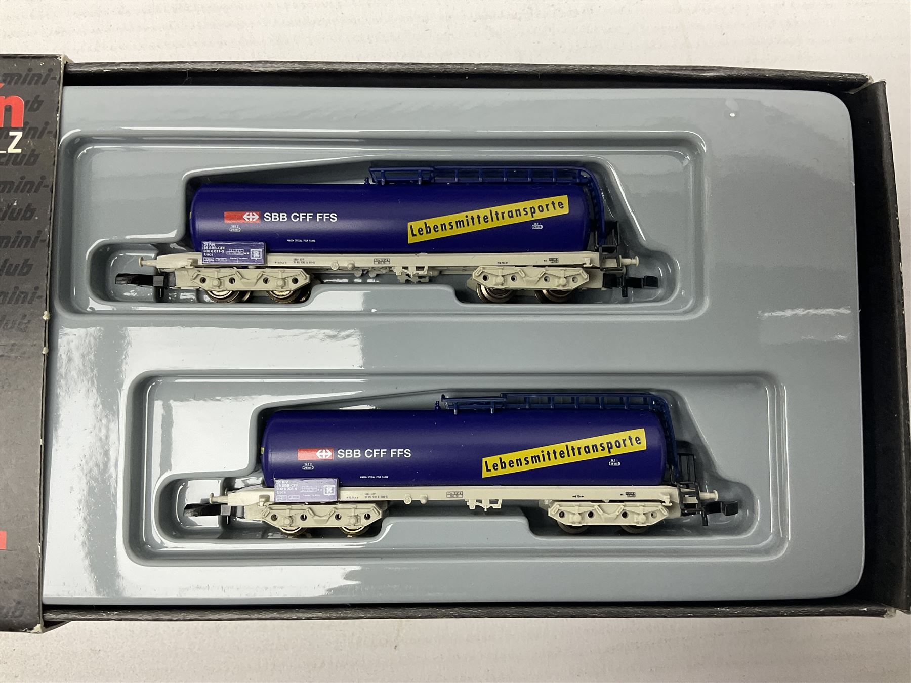 Marklin 'Z' gauge - five Mini-Club goods wagon sets Nos.82203, 82285, 82420, 82422 & 86221; all boxed (5)