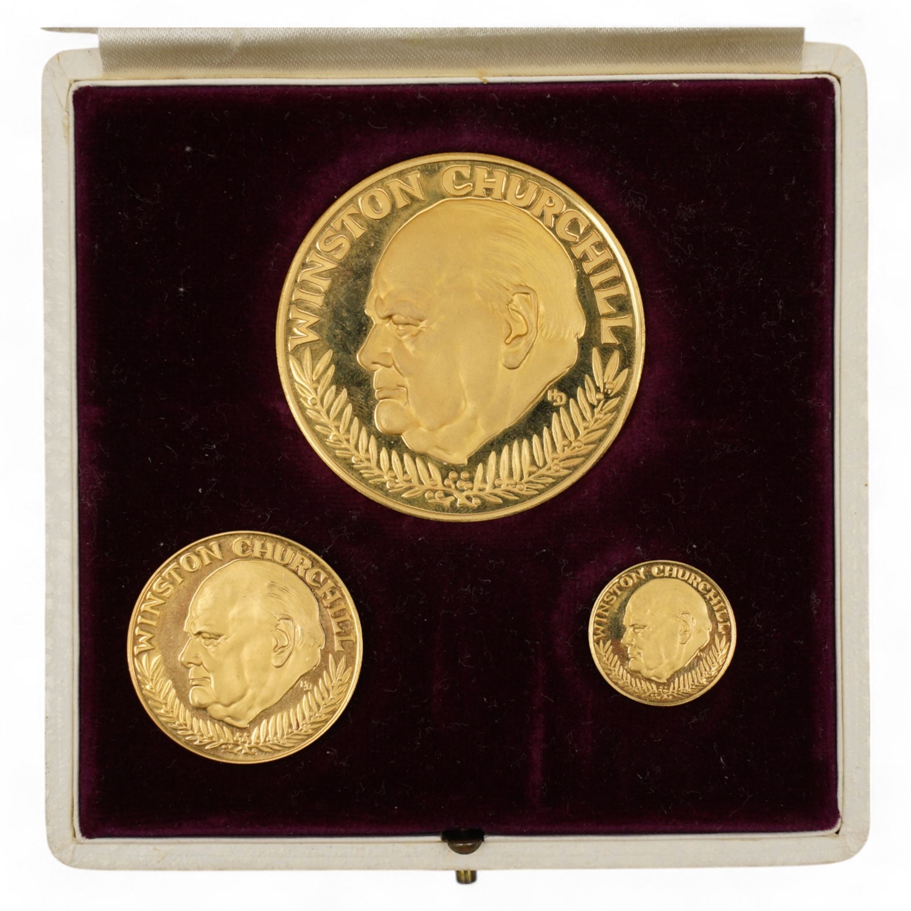 Sir Winston Churchill 'In Memoriam 1874-1965' set of three eighteen carat gold medallions, total weight approximately 90 grams, housed in a fitted case
