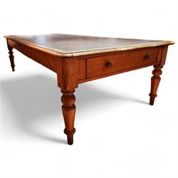 Large Victorian satin walnut library table, moulded rectangular top with rounded corners and inset leather, fitted with two end drawers, on turned supports 