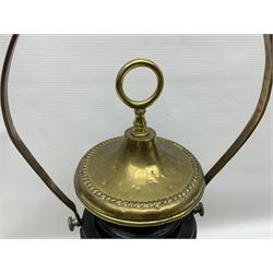 Bialaddin paraffin lamp Reg no 839212, H44cm