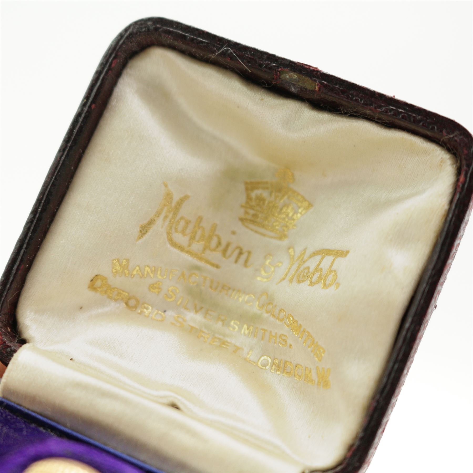 Edwardian 9ct gold thimble by James Fenton, Birmingham 1903, in fitted velvet and silk lined case by Mappin & Webb