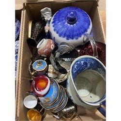 Blue and white ceramics, including cake stands, cheese dome, pumpkin jar, etc, together with Noritake tea set, glassware and other ceramics in four boxes 