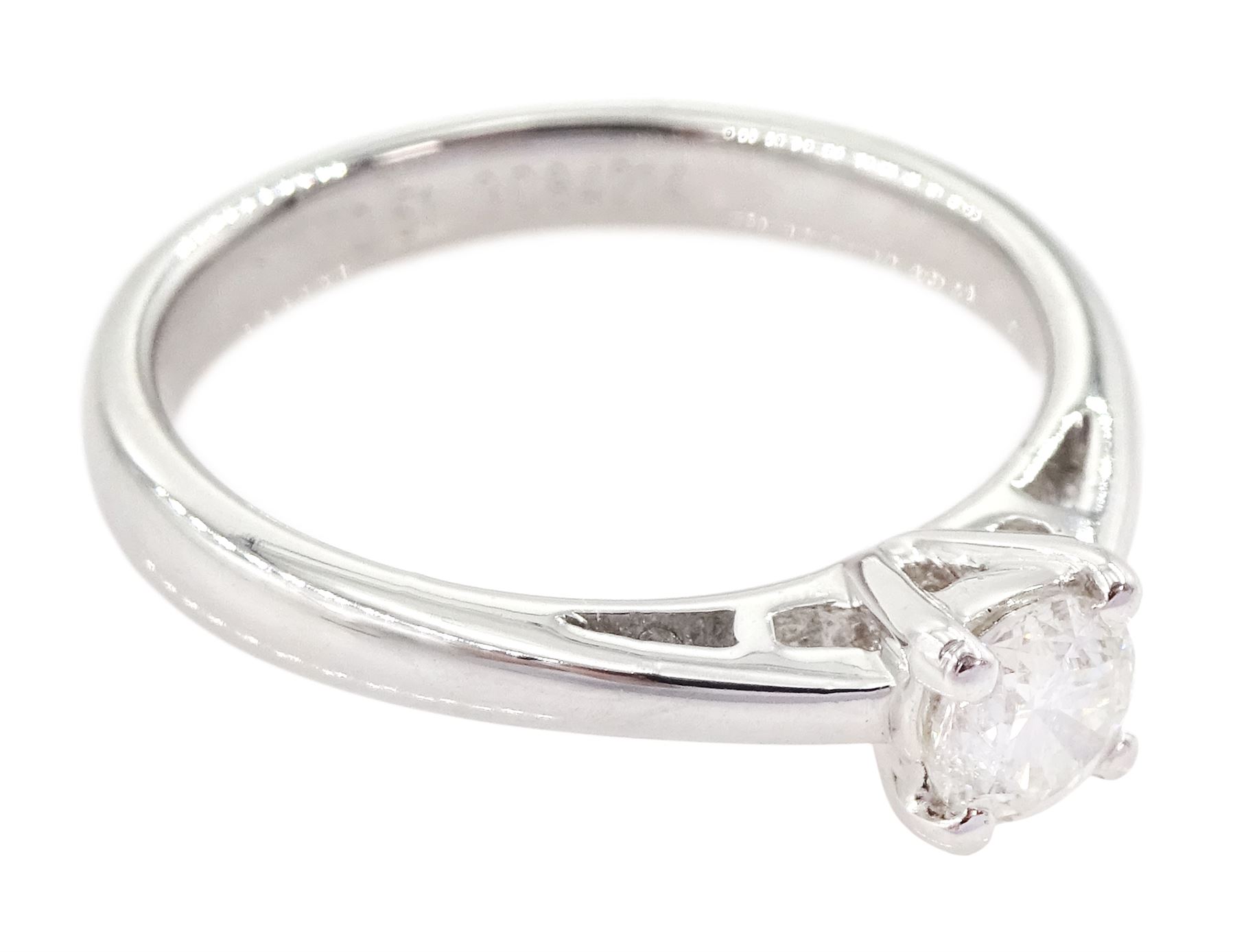 18ct white gold single stone round brilliant cut diamond ring, hallmarked, diamond approx 0.30 carat