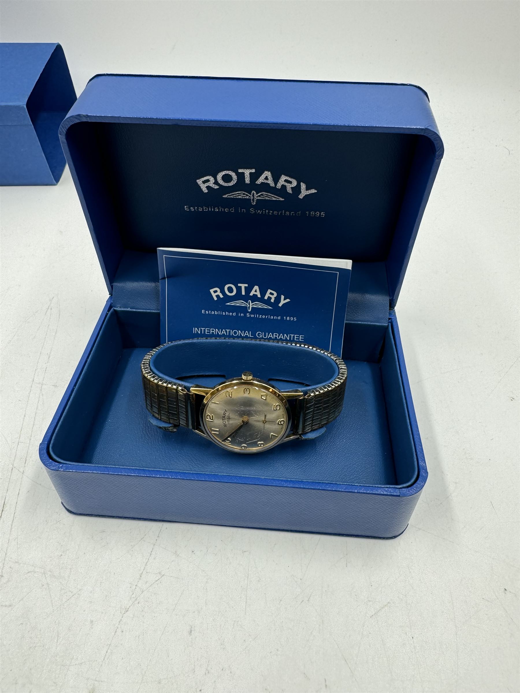 Rotary gentleman's 9ct gold manual wind wristwatch, Birmingham 1963, on expanding gilt strap, boxed