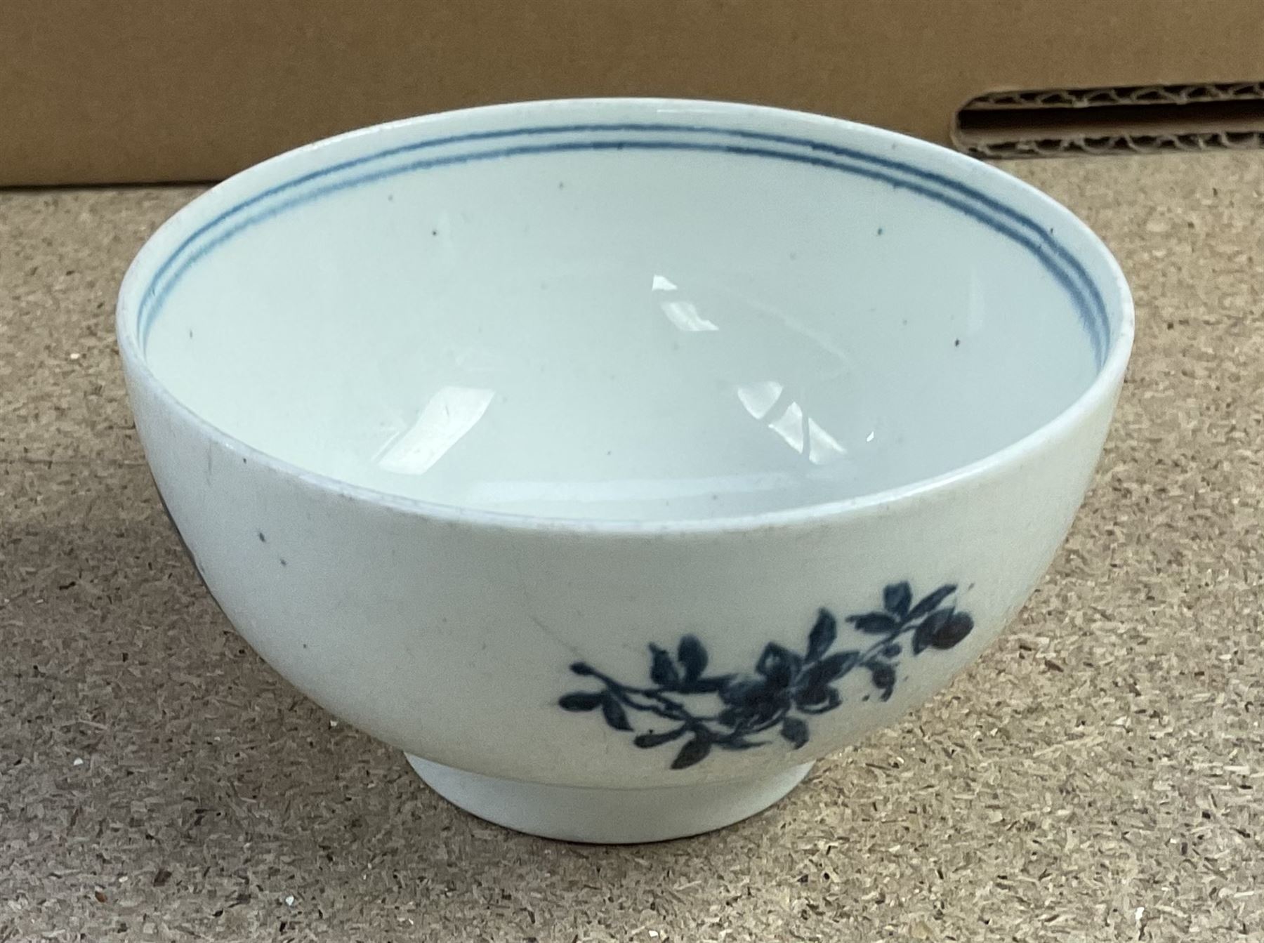 18th century blue and white porcelain teabowl, with paper label beneath inscribed 'Lowestoft', H5cm D9cm