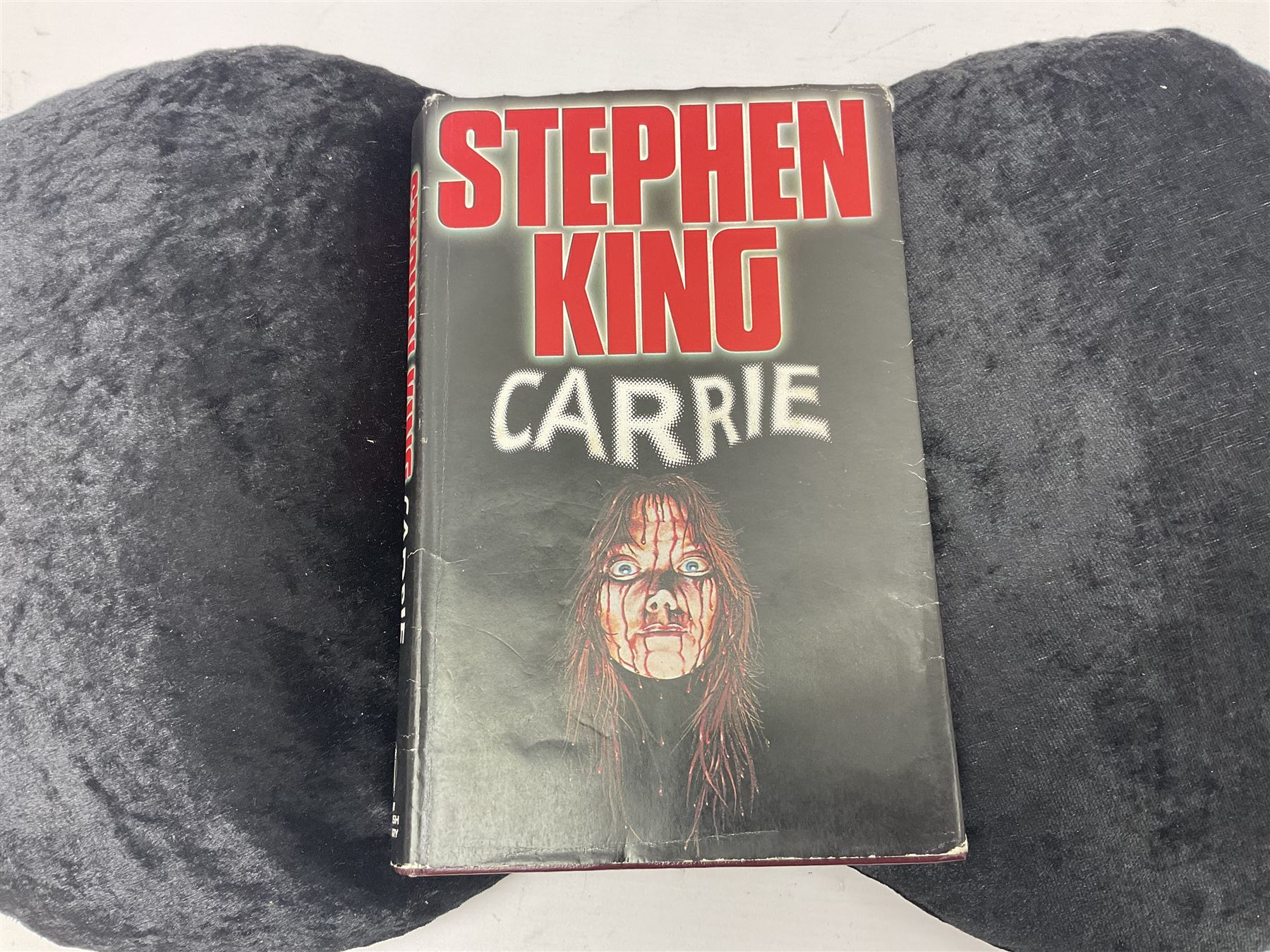 Stephen King; Carrie, Doubleday & Company, New York 1974 and Carrie, New English Library, Kent 1974 