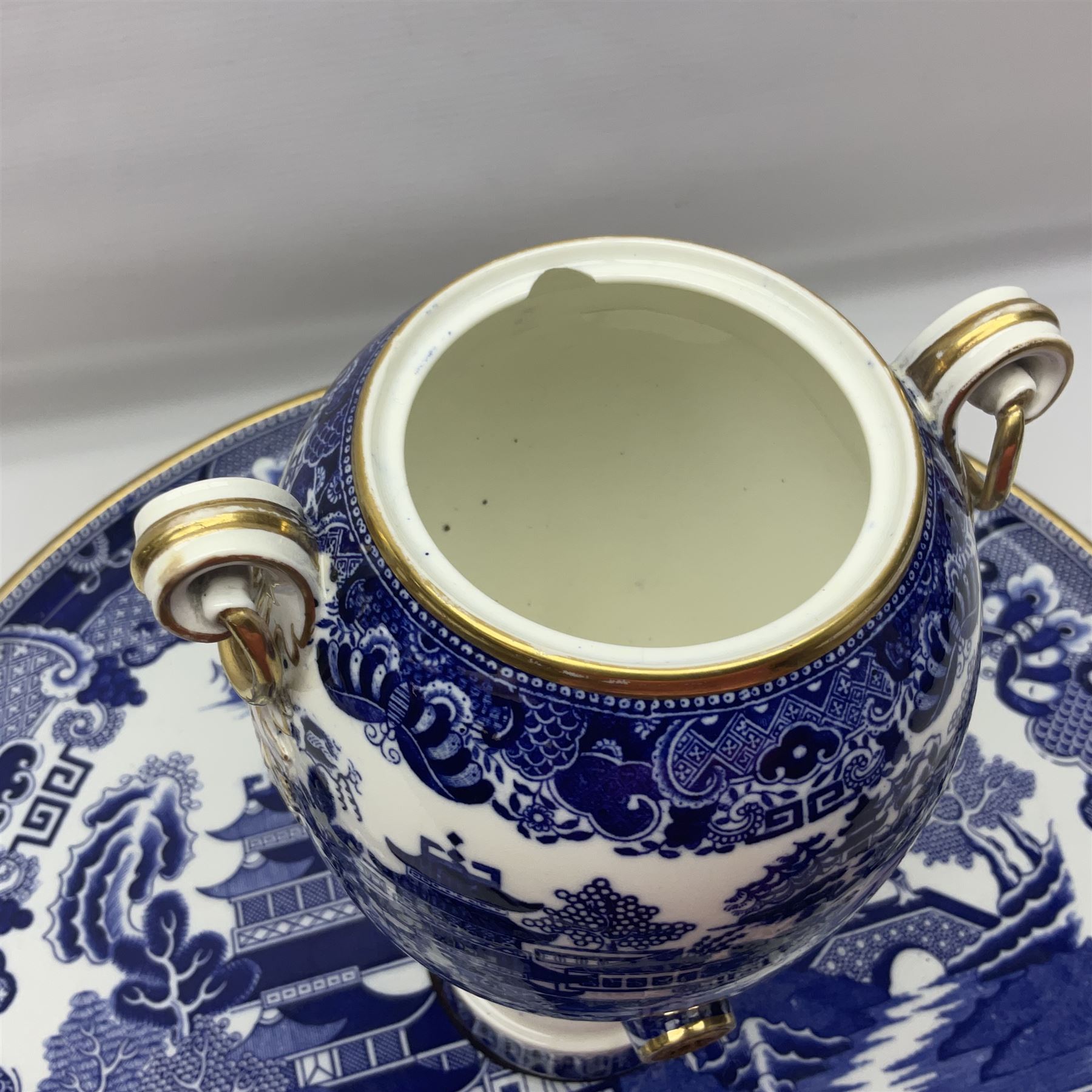 19th century Copeland blue and white printed willow pattern lazy susan,  the circular revolving tray fitted with a two handled coffee urn, D45cm