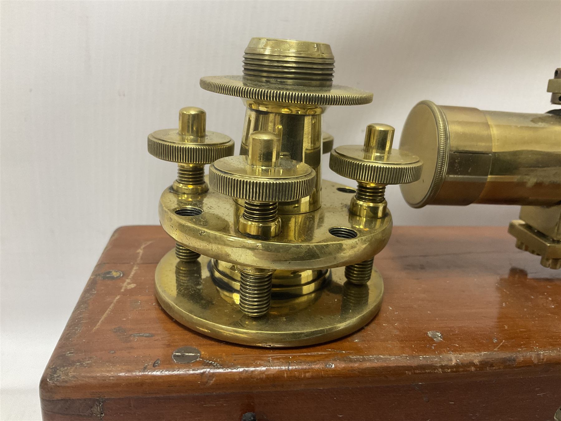 Late 19th century/early 20th century brass dumpy level, inscribed Carter Optician Exeter, in fitted mahogany case, together with a Lowne Instruments Air Meter, no L 3854