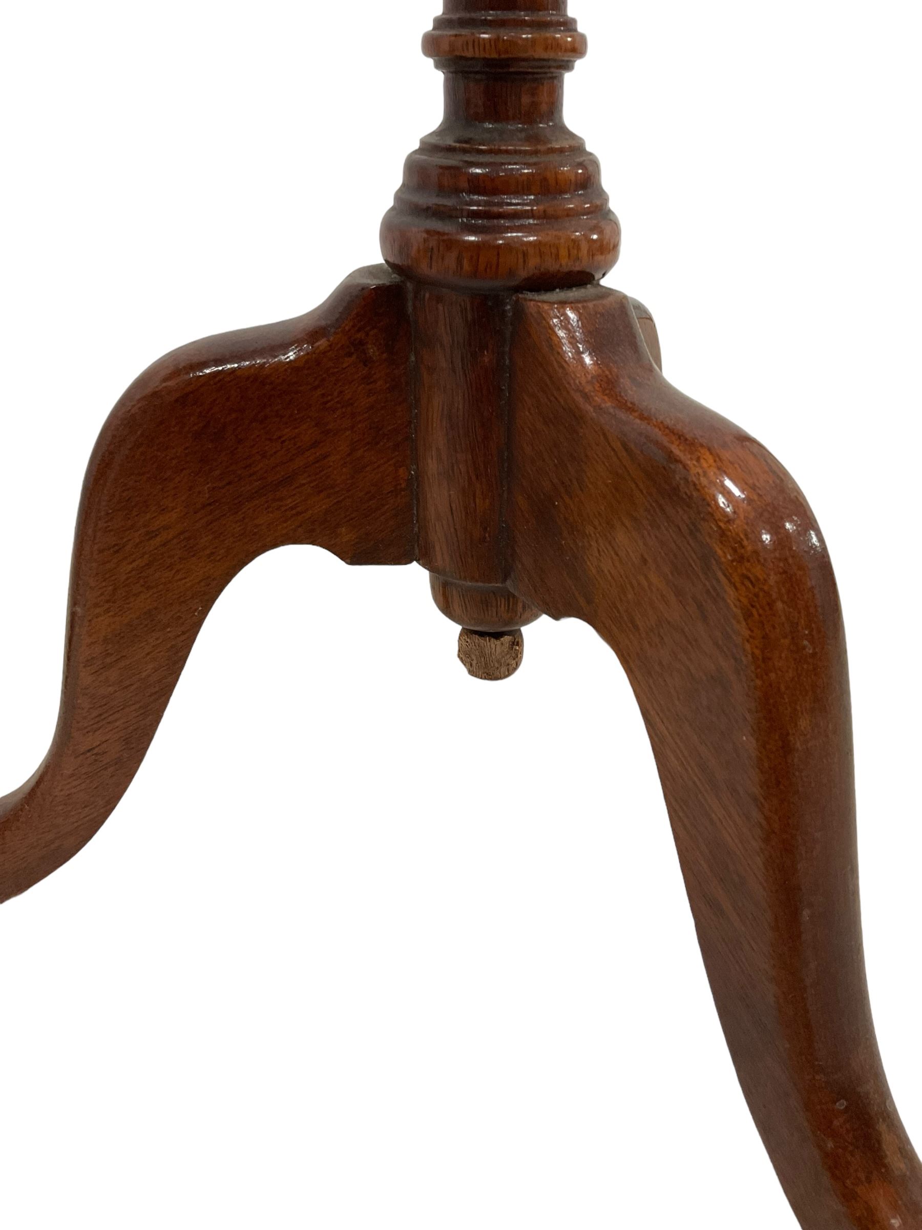 Early 20th century Georgian design mahogany side table, rectangular top with gadroon carved edge, on square supports with inner chamfer, decorated with beading, fretwork corner brackets (69cm x 45cm, H70cm); together with a pair of Georgian design mahogany wine tables (D31cm, H52cm)