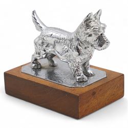 Louis Lejeune terrier car mascot, mounted on wooden base, W8cm