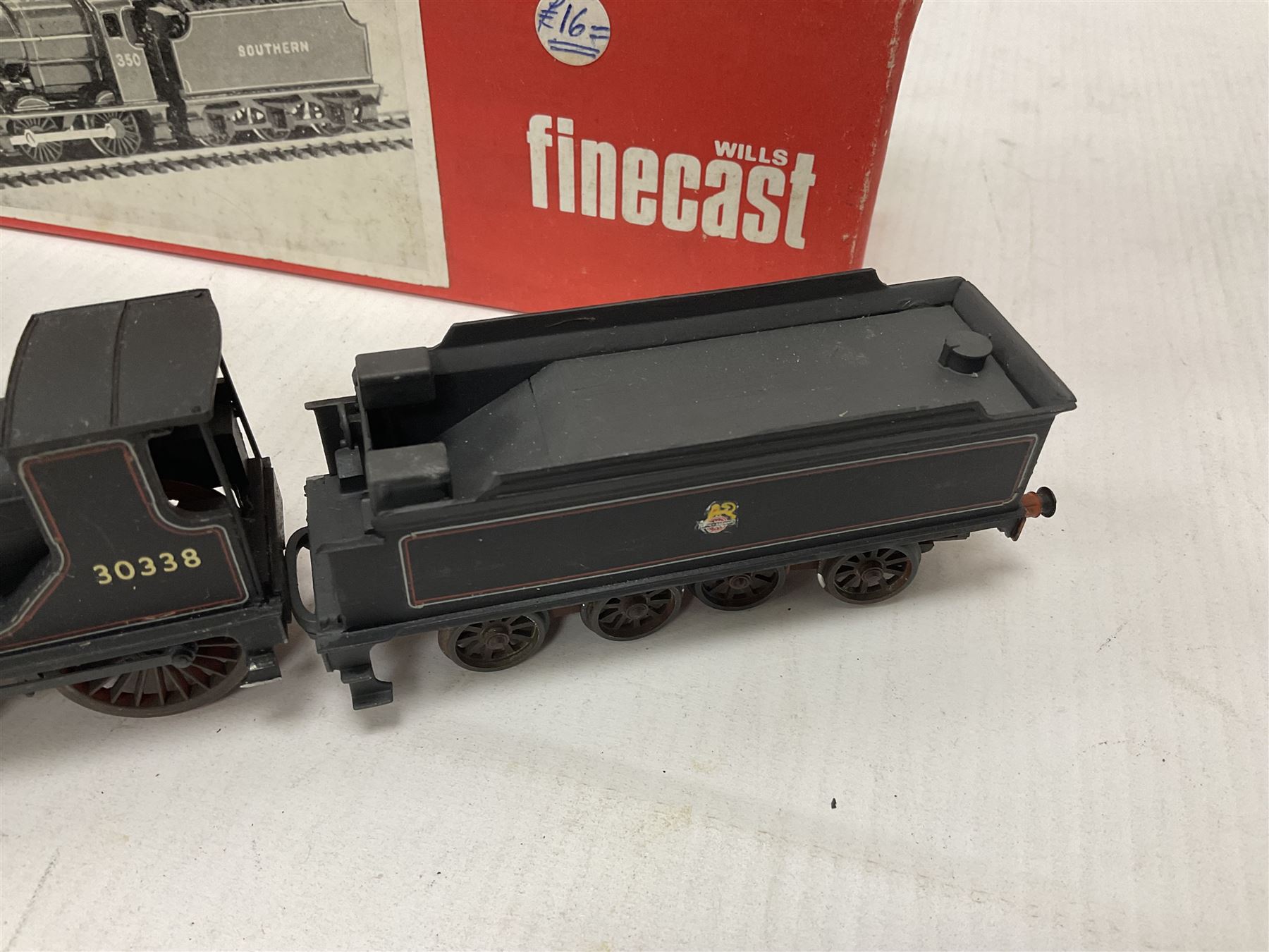 ‘00’ gauge - two kit built steam locomotive and tenders comprising SR/BR Class Q 0-6-0 no.30536 finished in BR black; SR/BR T9 Greyhounds Class 0-6-0 no.30338 finished in BR black; with Wills Finecast boxes (2) 