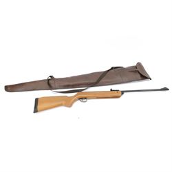 BSA Meteor Super Mark 4 .177 air rifle No.MG7328, break barrel action with adjustable sight, overall 105cm, with gun sleeve 