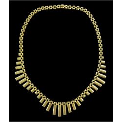 9ct gold abstract fringe link necklace, London 1974