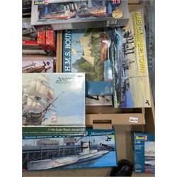 Large collection of model building kits, predominantly Revell examples, including USS Bon Homme Richard, German Submarine Type XXI U 2518 and German Submarine Wilhelm Bauer, all boxed 