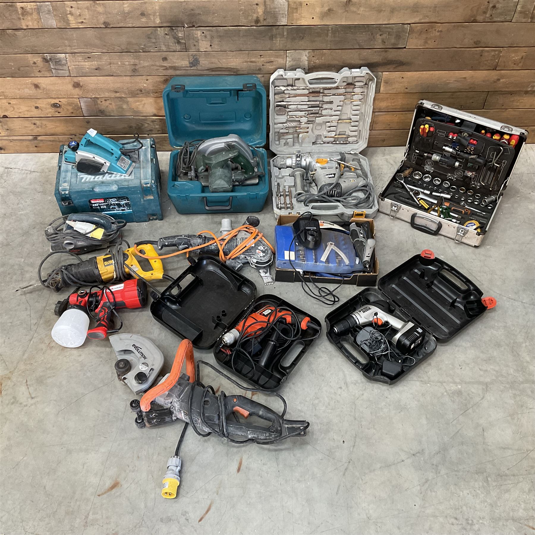 Various building tools to include, DeWalt reciprocating saw, Bosch planer, Titan SDS drill, Black & Decker drills, Evolution 110V saw, fitted tool case, Dremel and other tools