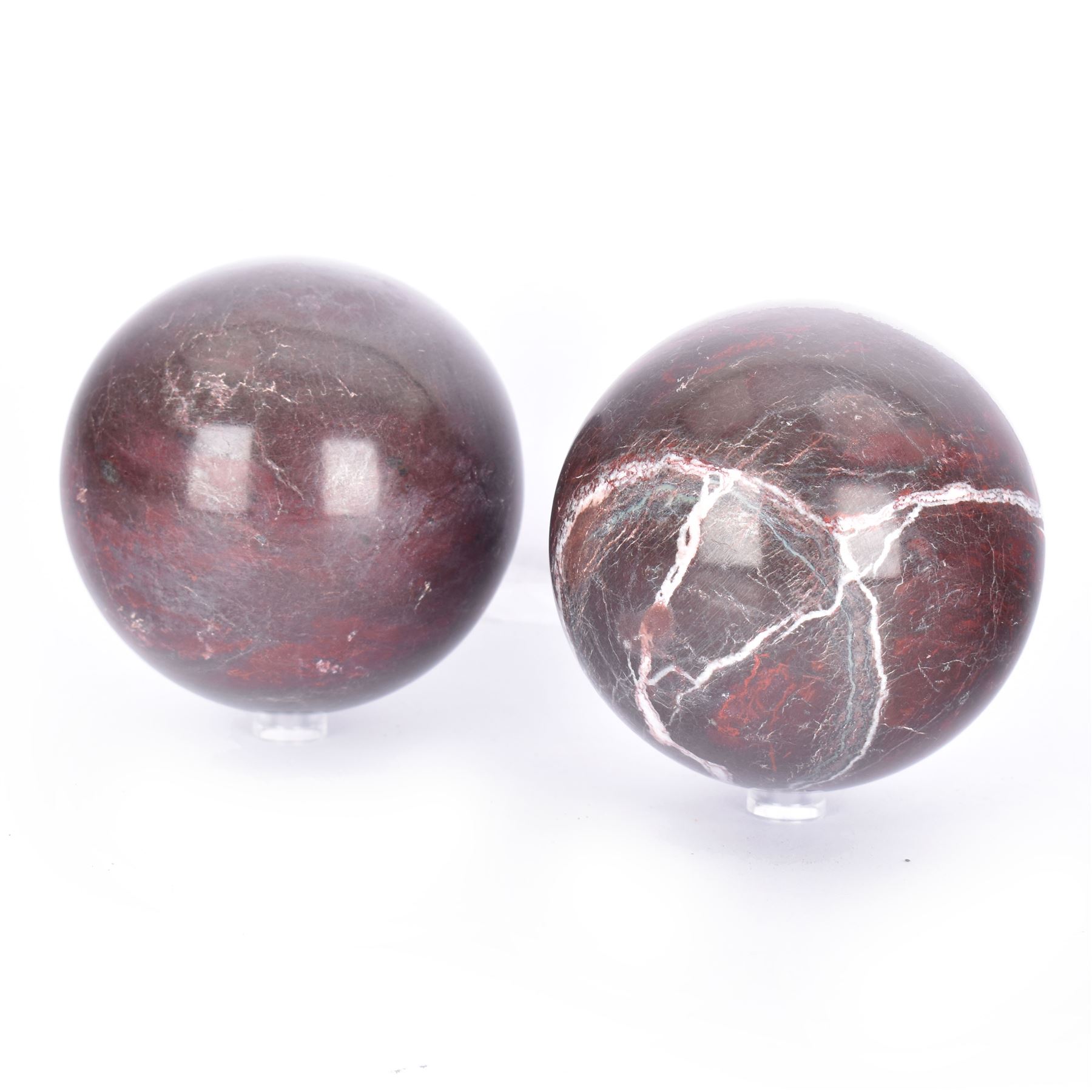 Pair red marble sphere with white and black veins, D10cm 