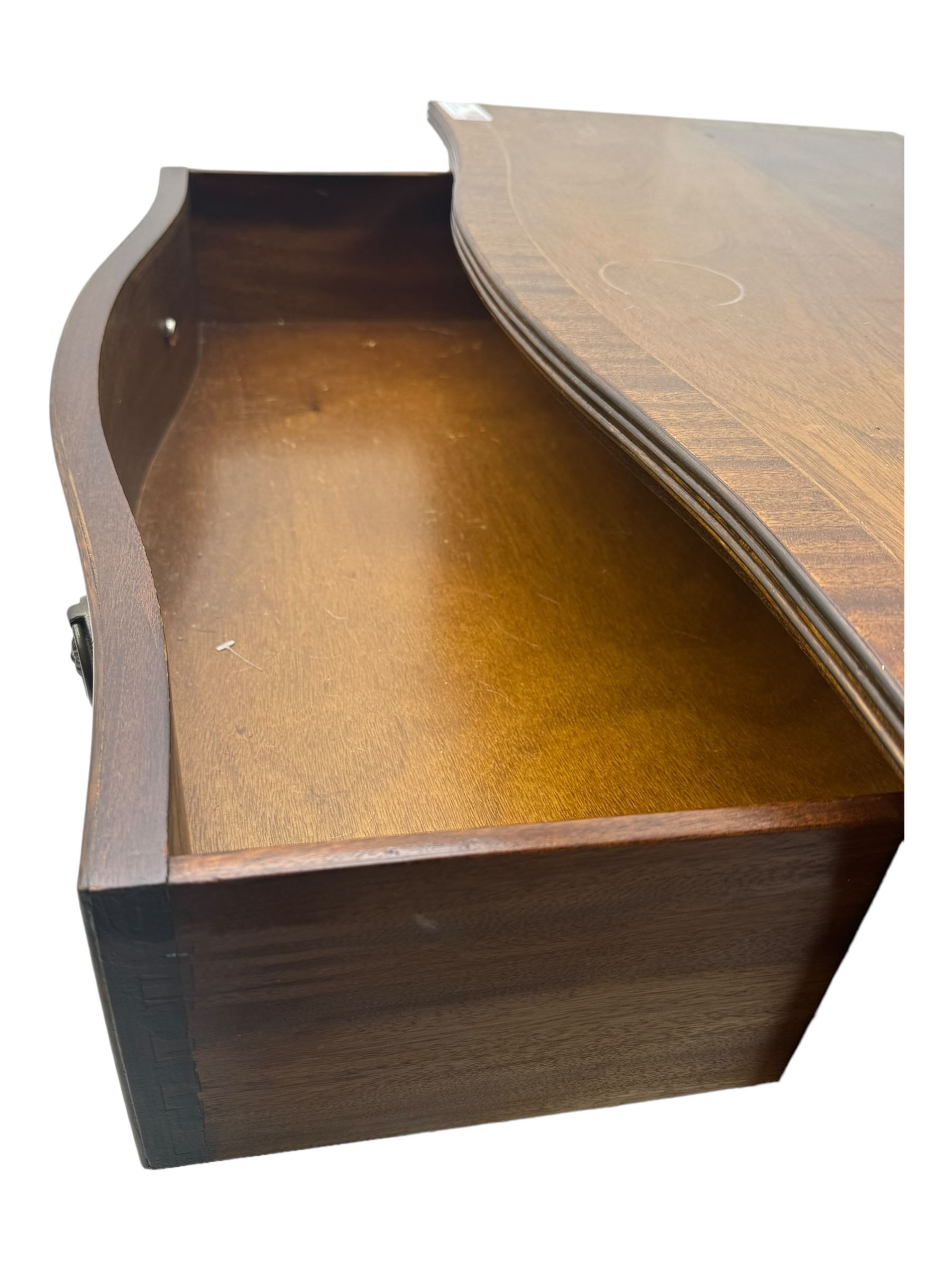 Georgian design mahogany serpentine chest, shaped banded top over four graduating cock-beaded drawers, on bracket feet 